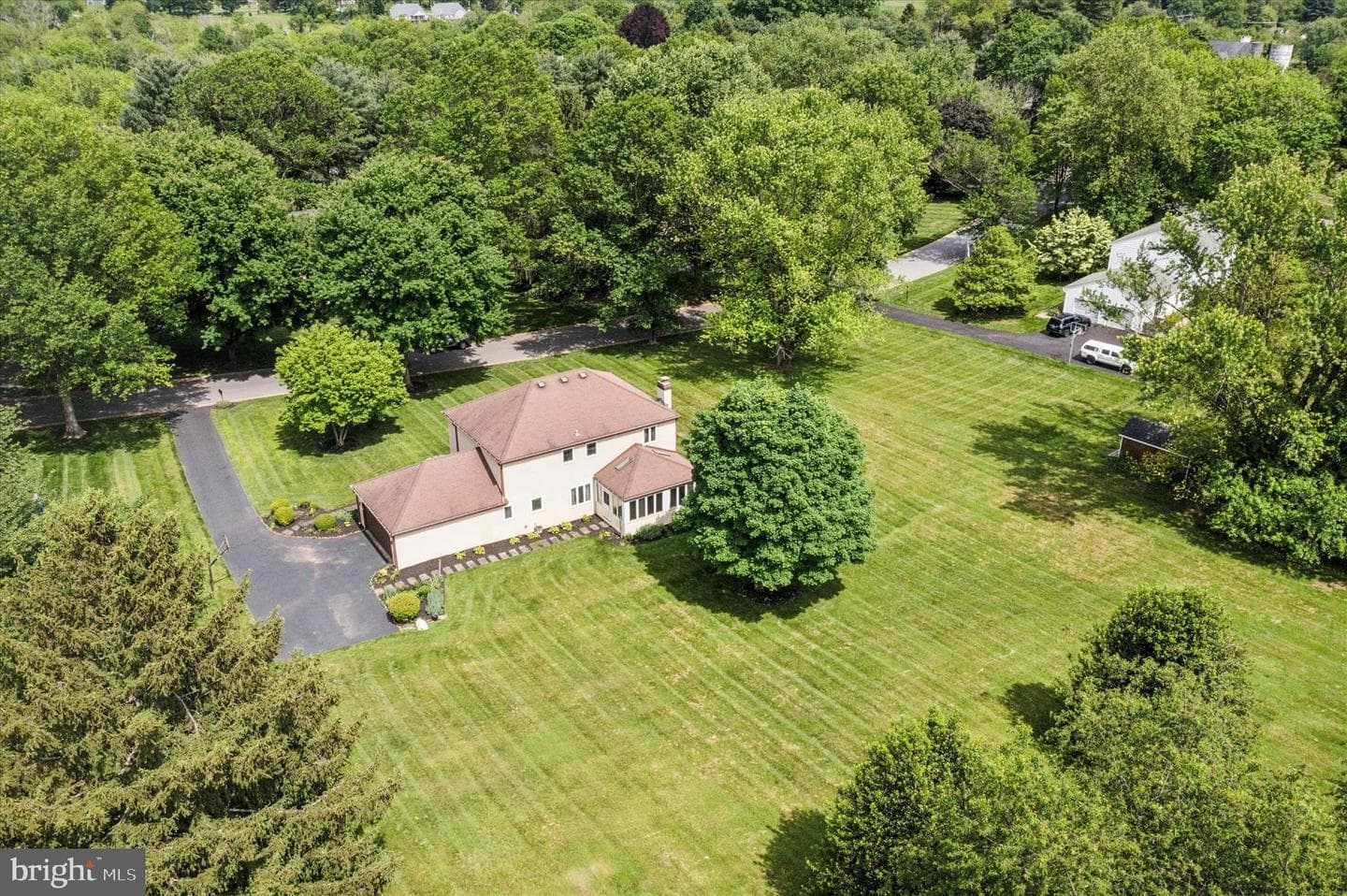 1058 Stable Lane photo 34