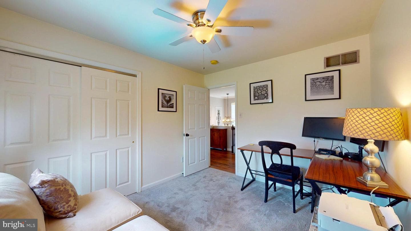 206 John Stevens Dr photo 27