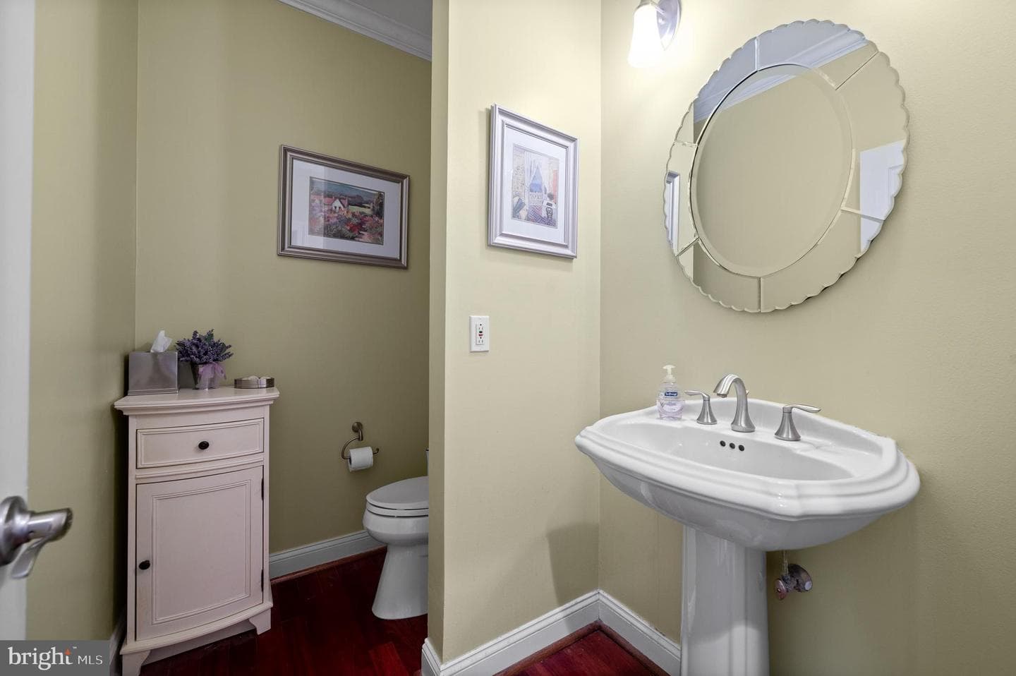 22 Gregory Lane photo 10