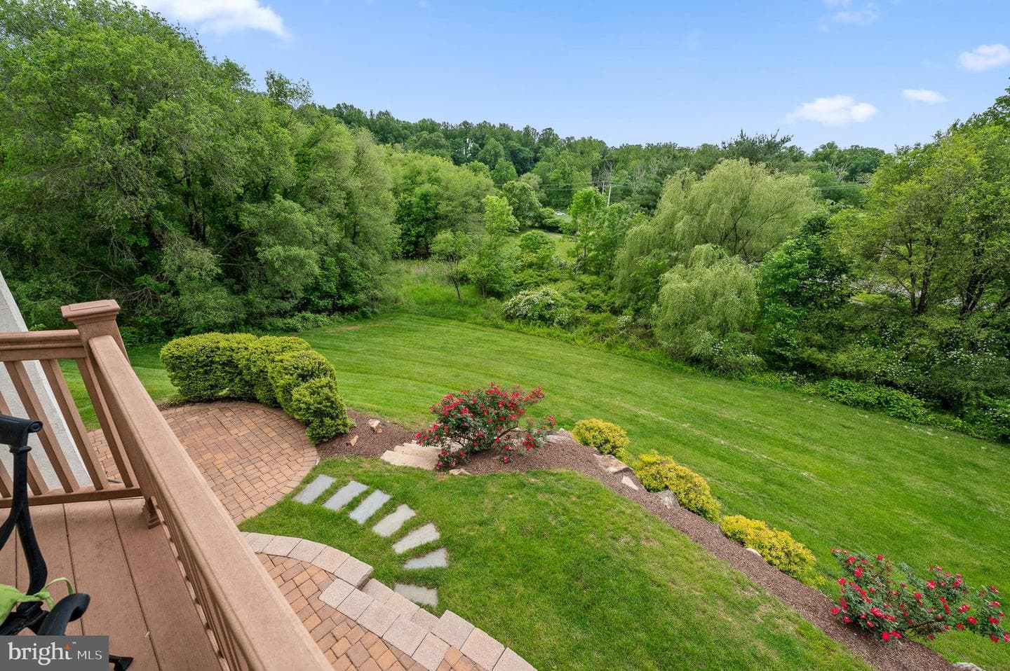 22 Gregory Lane photo 23