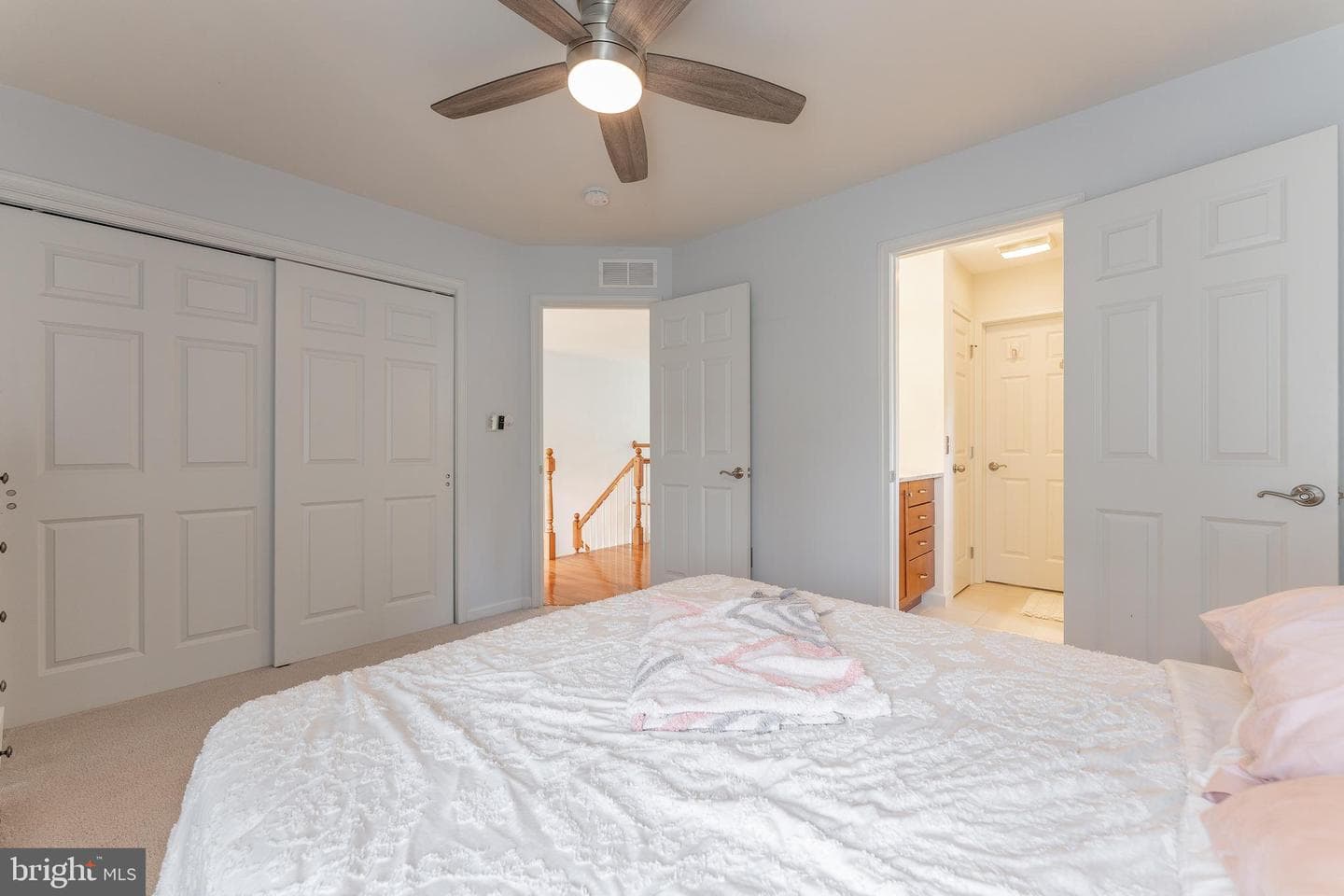 975 S Waterloo Road photo 46