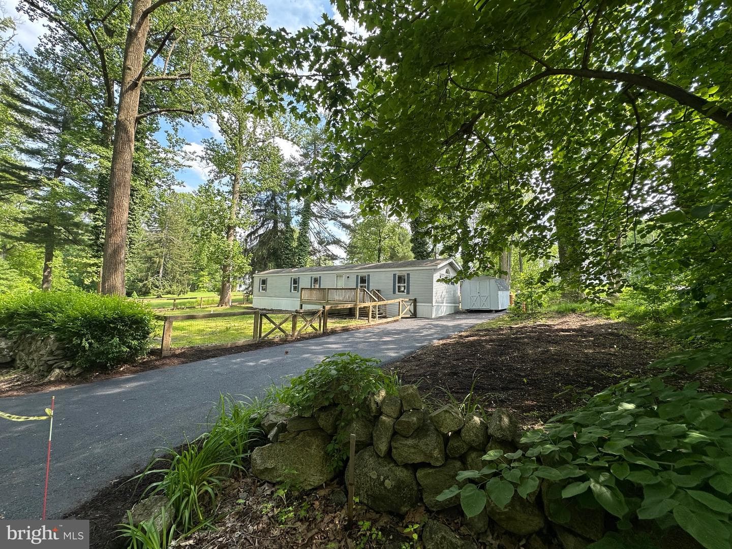 98 New Road photo 1