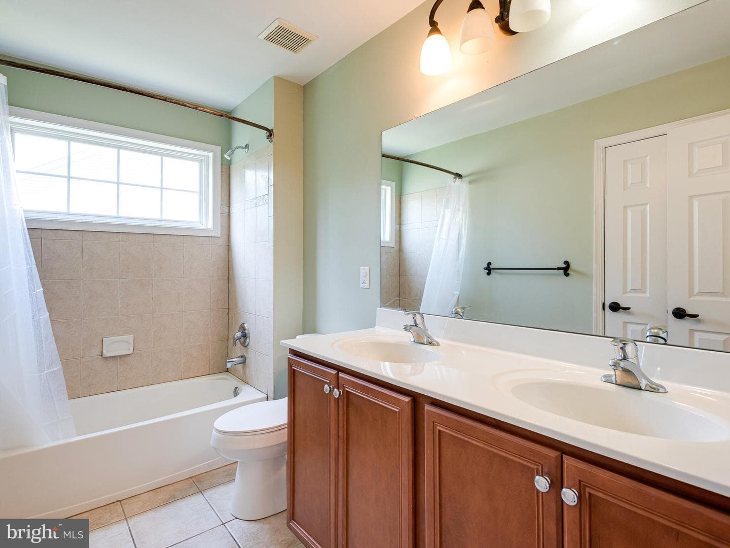 125 Candlewyck Drive photo 31
