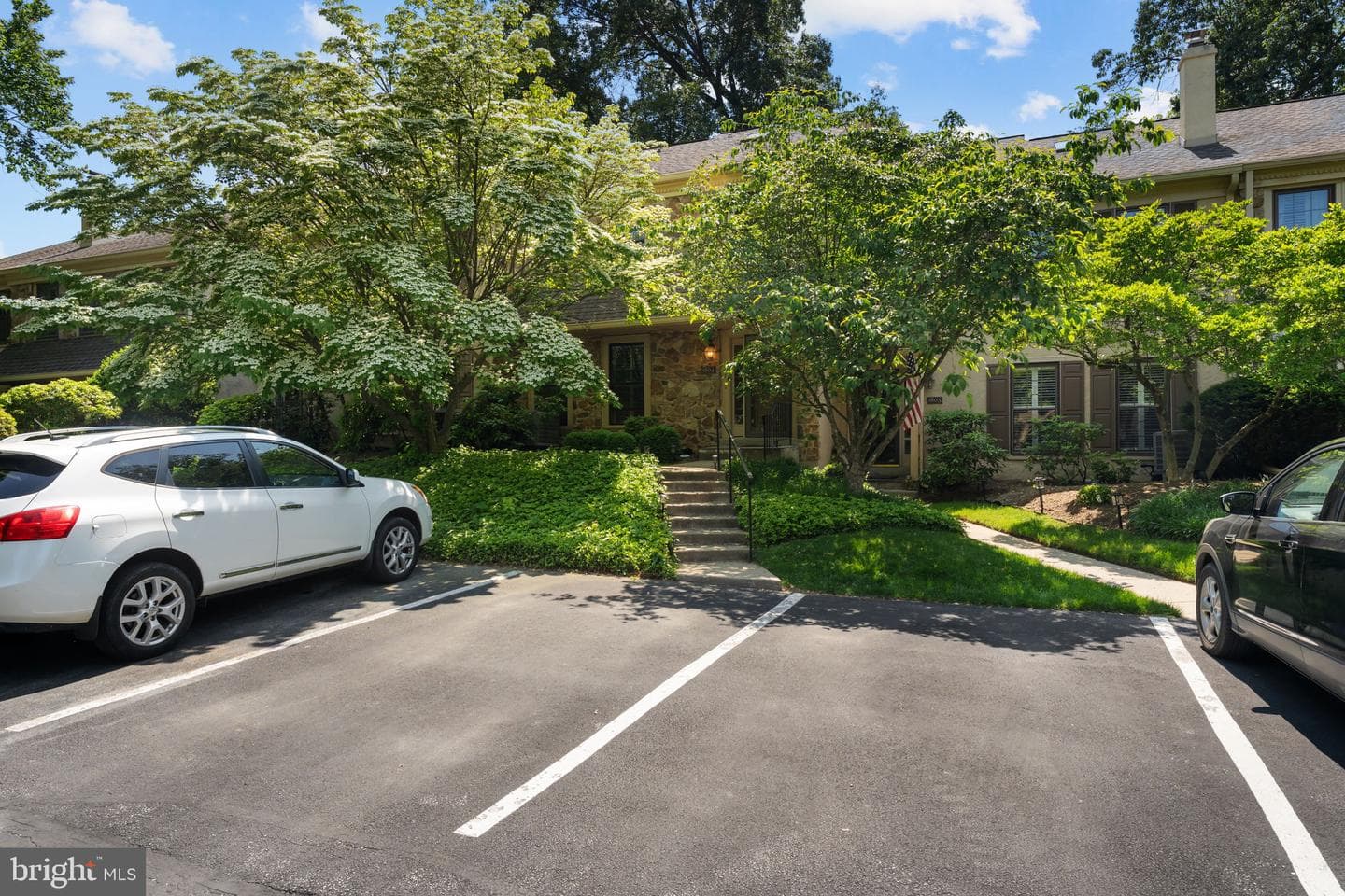 1804 Weatherstone Drive photo 2