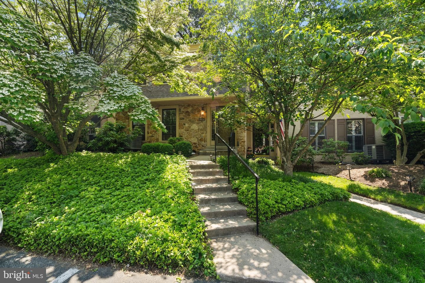 1804 Weatherstone Drive photo 3