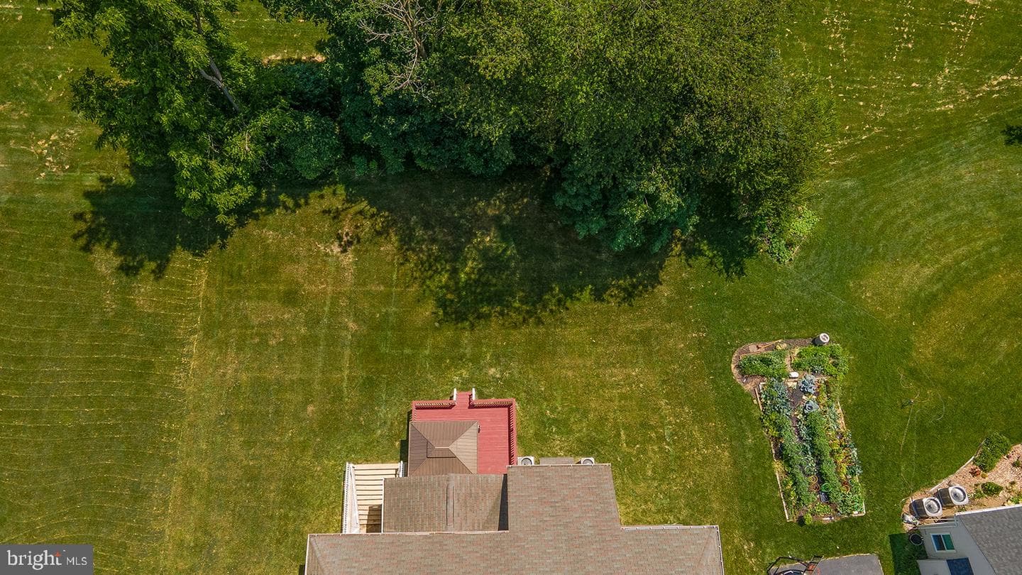 222 Honey Locust Drive photo 55