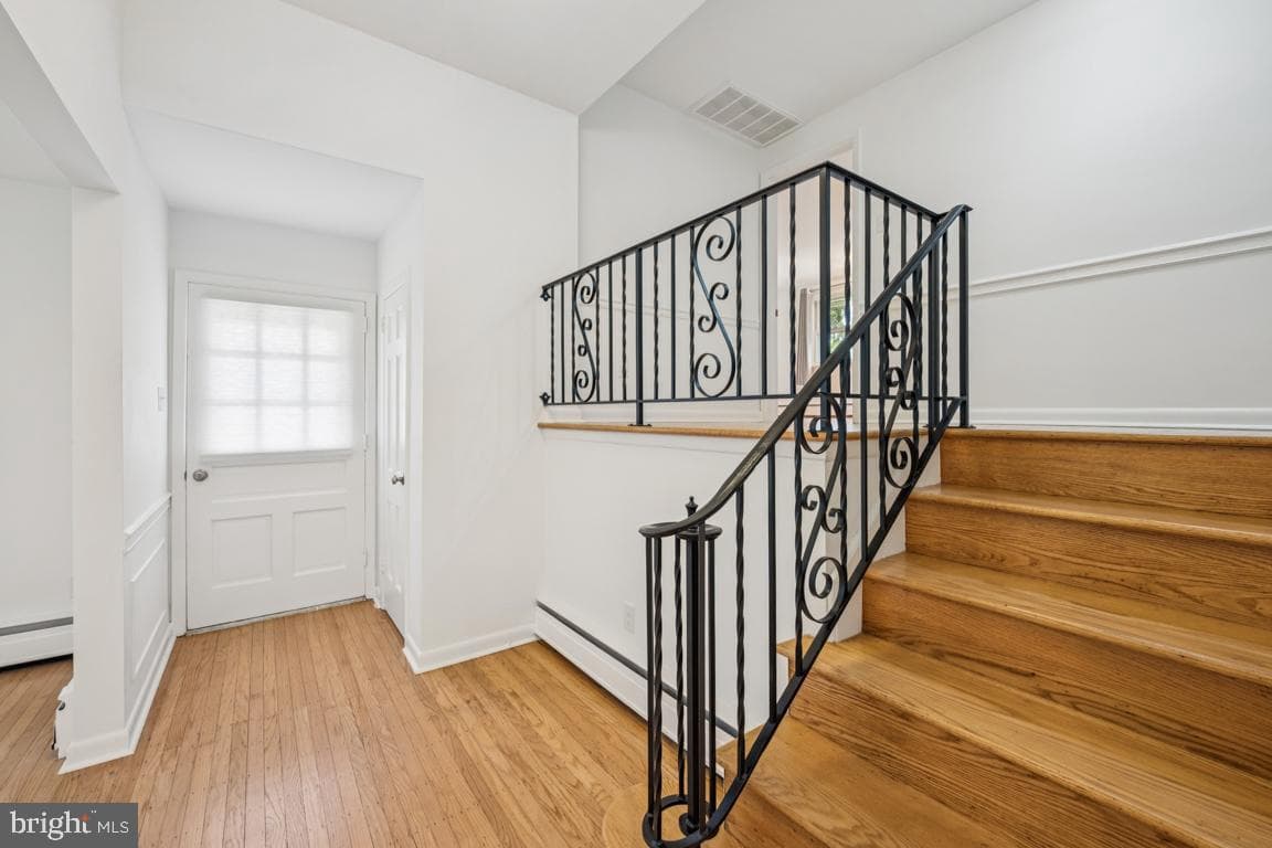551 Barton Lane photo 4