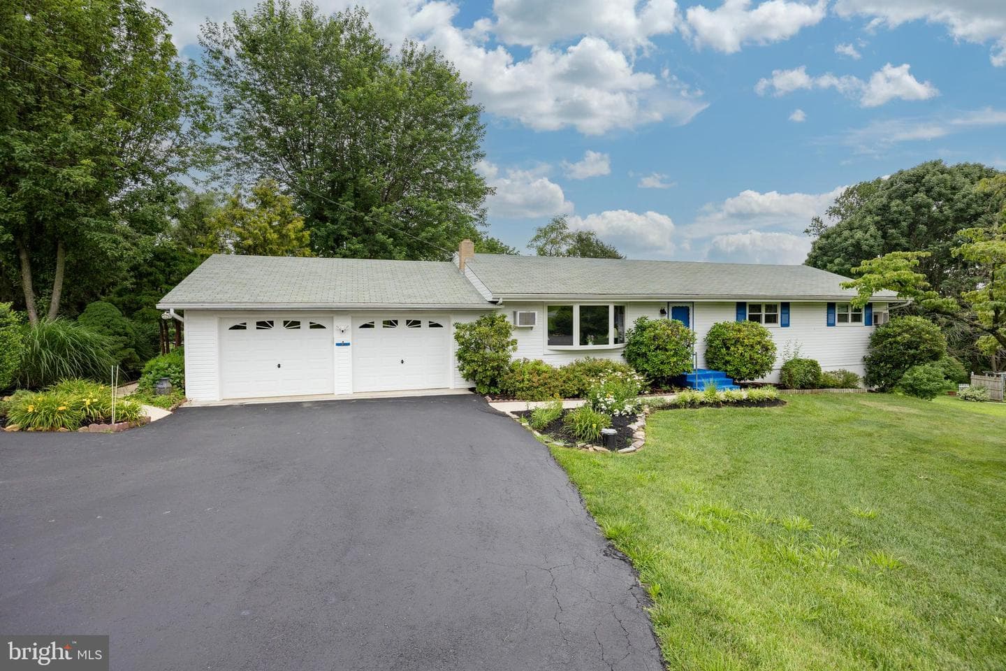 1526 Walton Drive photo 3