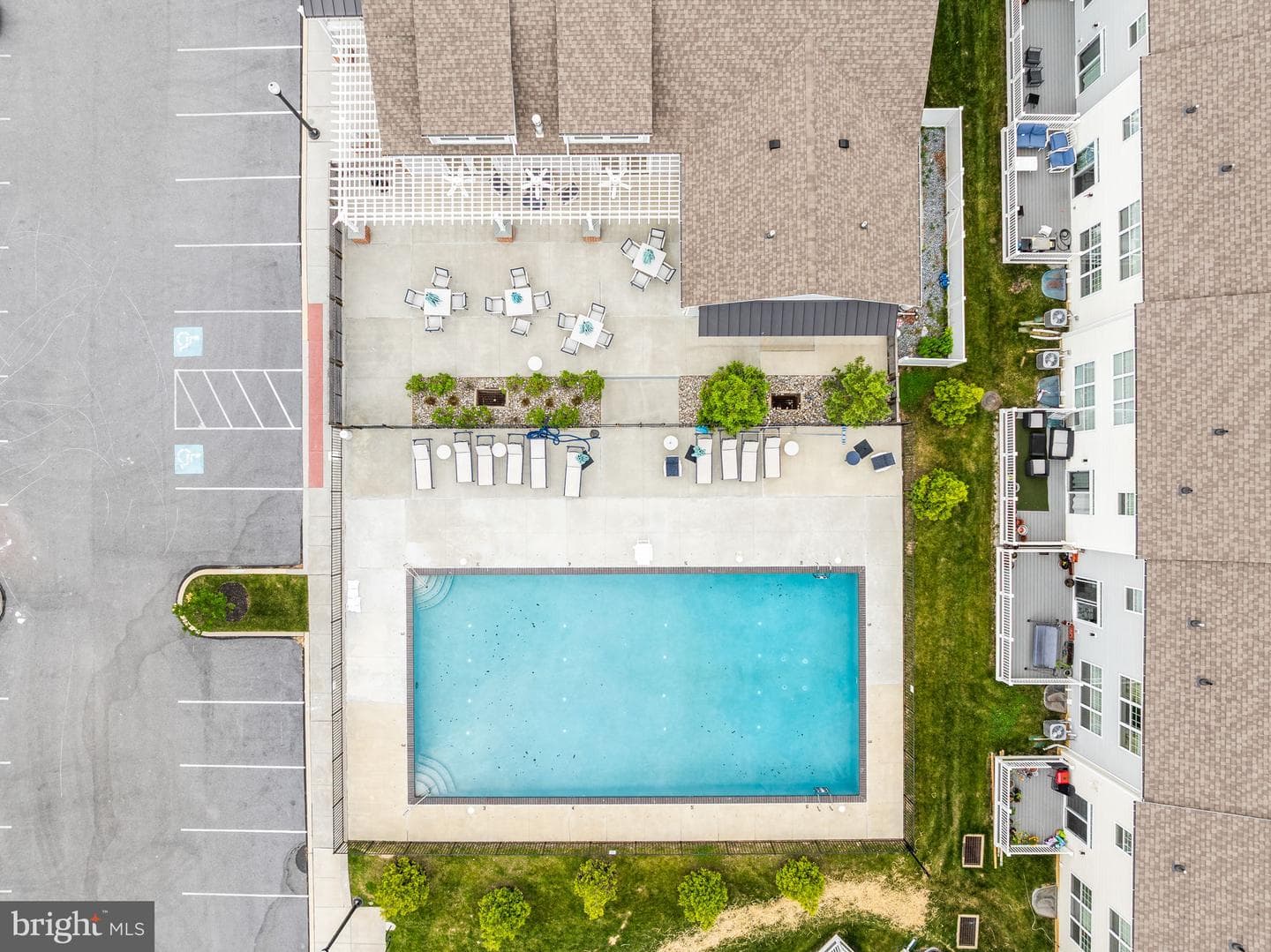 713 Houston Street photo 50