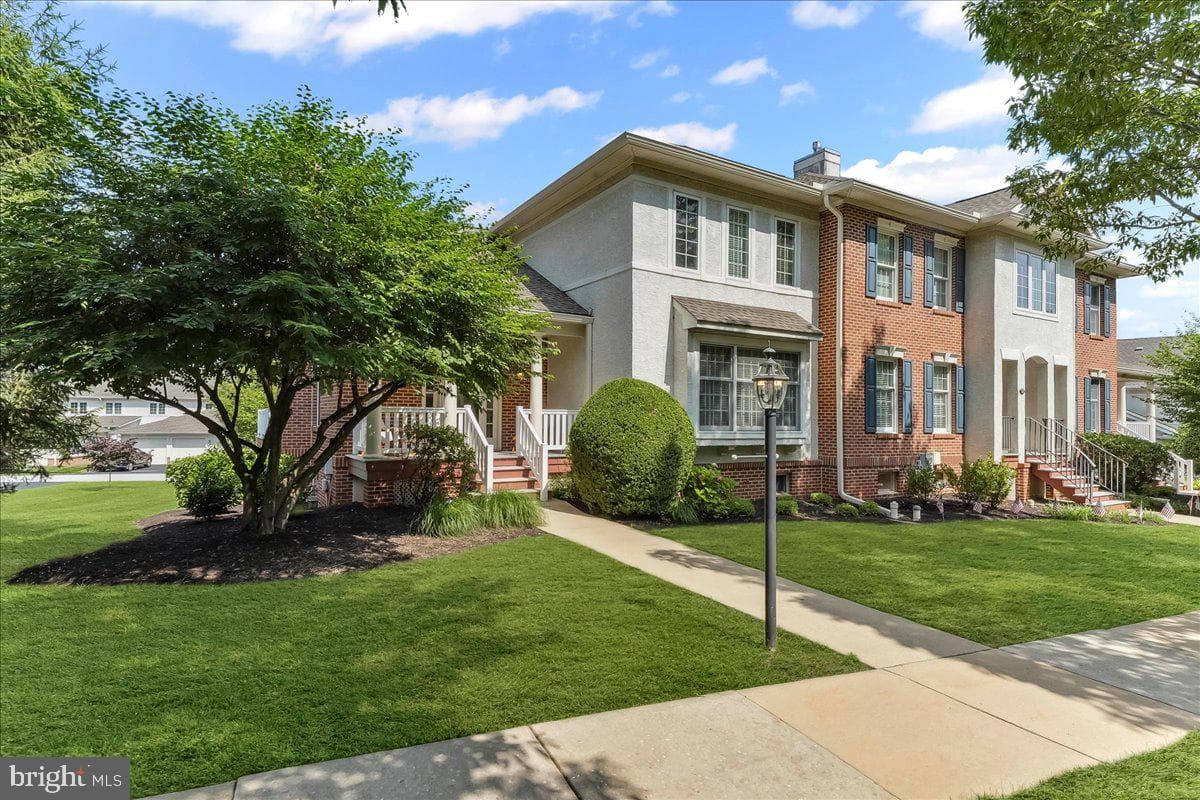 168 Windgate Drive photo 2