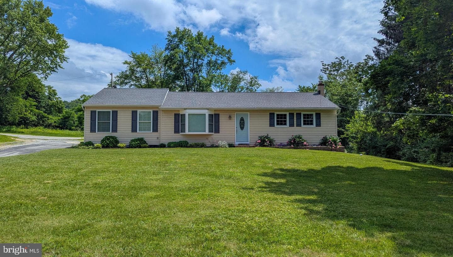 1298 E Kings Highway photo 2