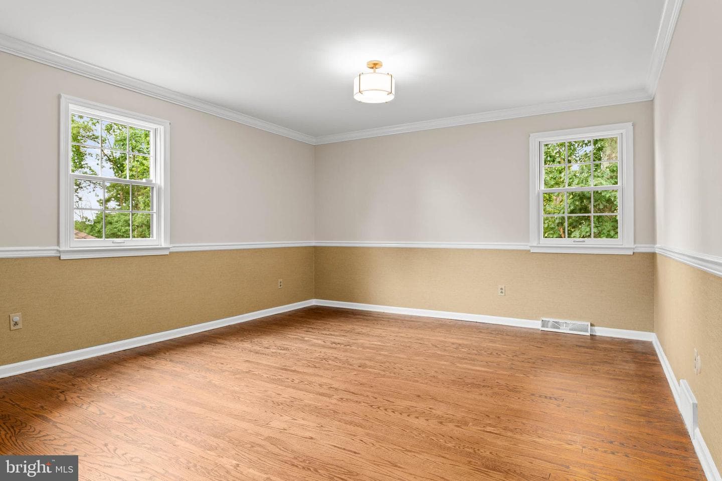 240 Church Road photo 49