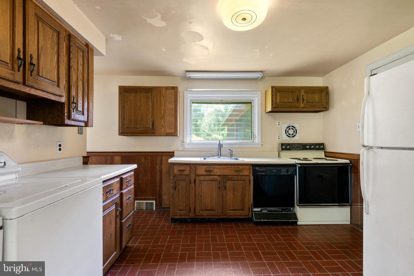 214 Sugartown Road photo 18