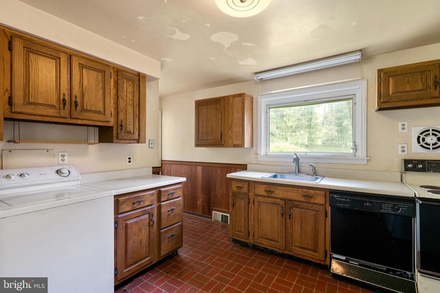 214 Sugartown Road photo 19