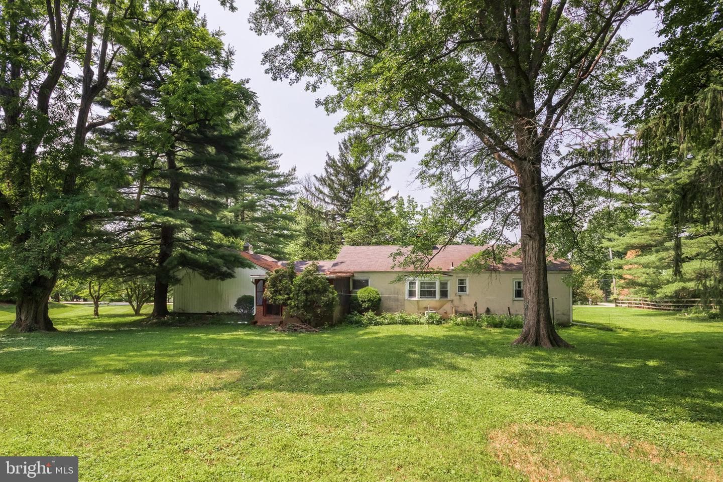 214 Sugartown Road photo 26