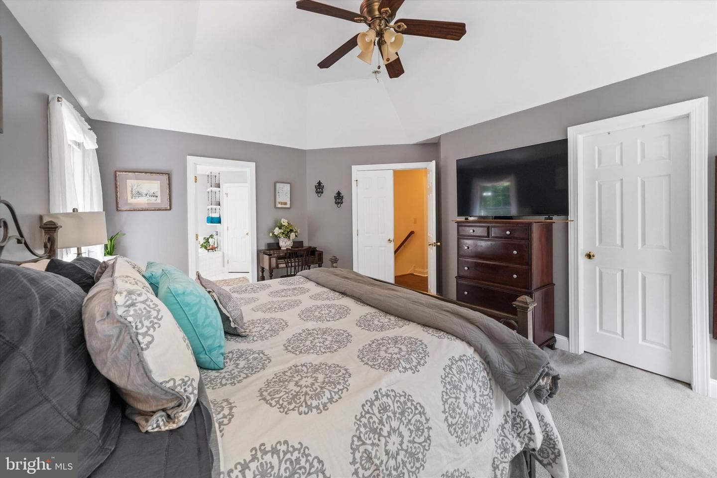 3044 Chestnut Hill Road photo 23