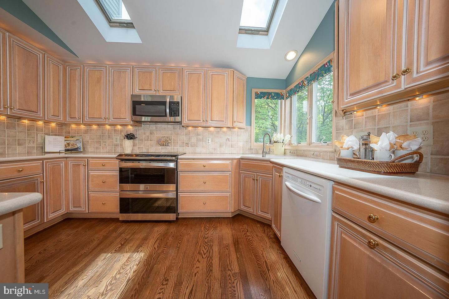 1414 Gary Terrace photo 27