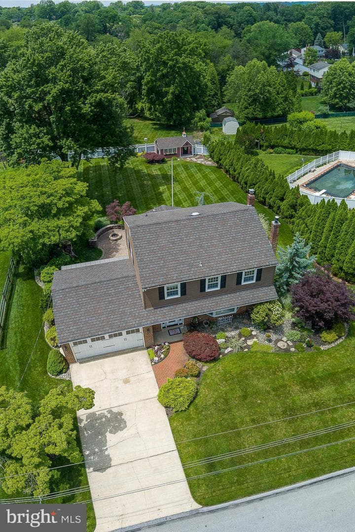 1414 Gary Terrace photo 8