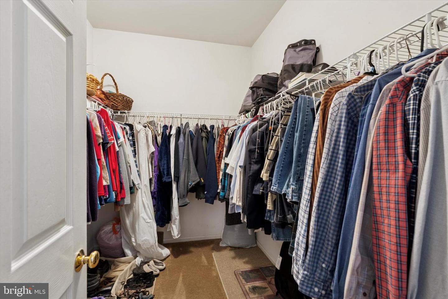 302 Cressent Court photo 12