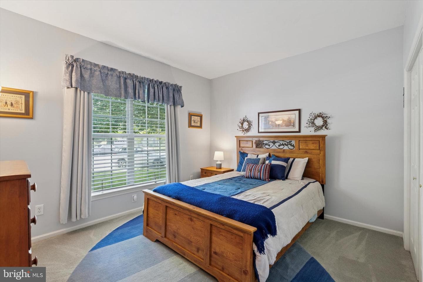 302 Cressent Court photo 13