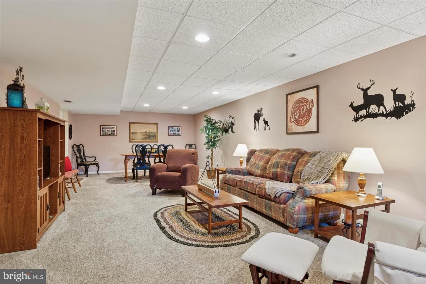 302 Cressent Court photo 17
