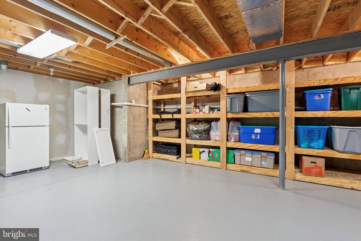 302 Cressent Court photo 19