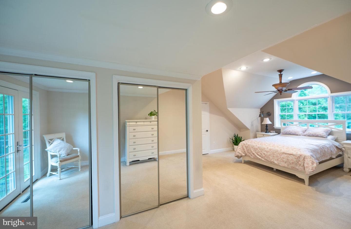 496 Black Swan Lane photo 16