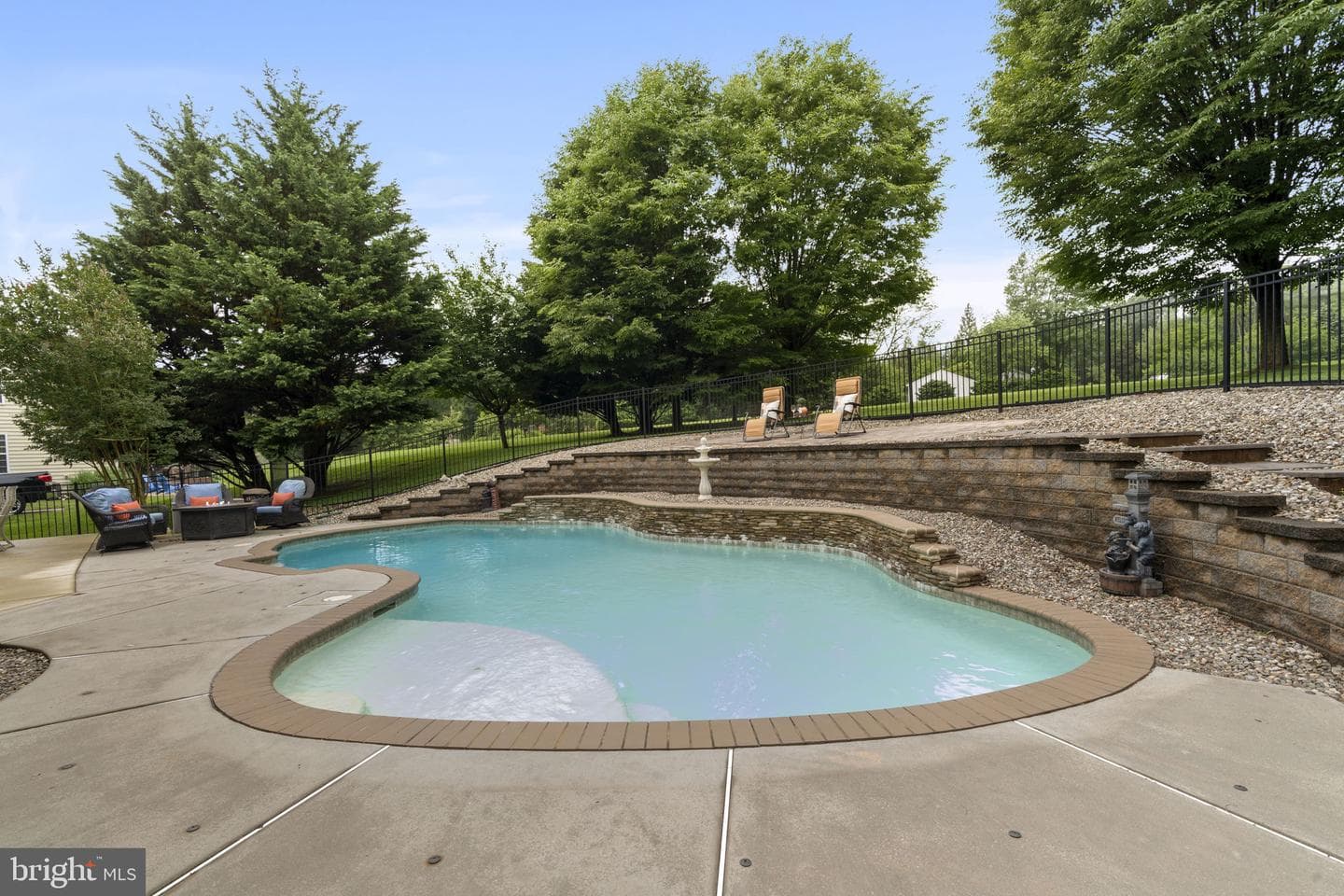 2 Windsor Court photo 60
