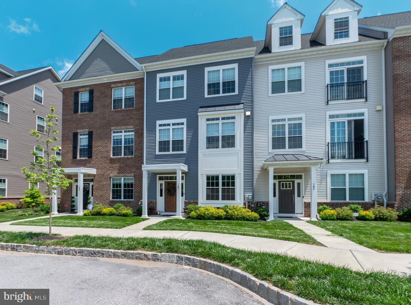 187 Smithworks Boulevard photo 3