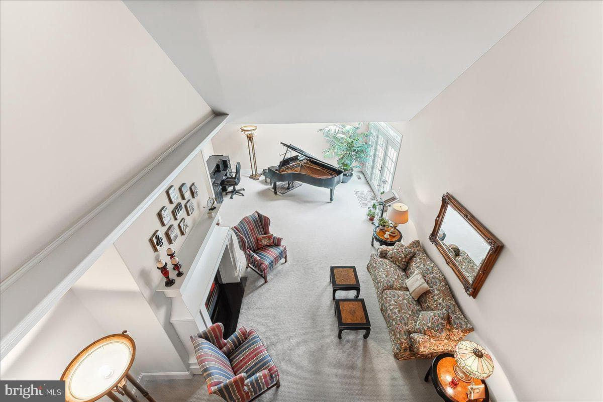 201 Brittany Drive photo 32