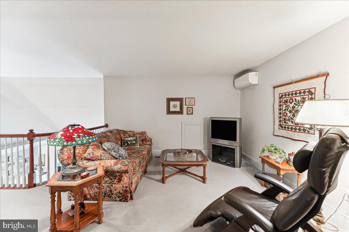 201 Brittany Drive photo 33