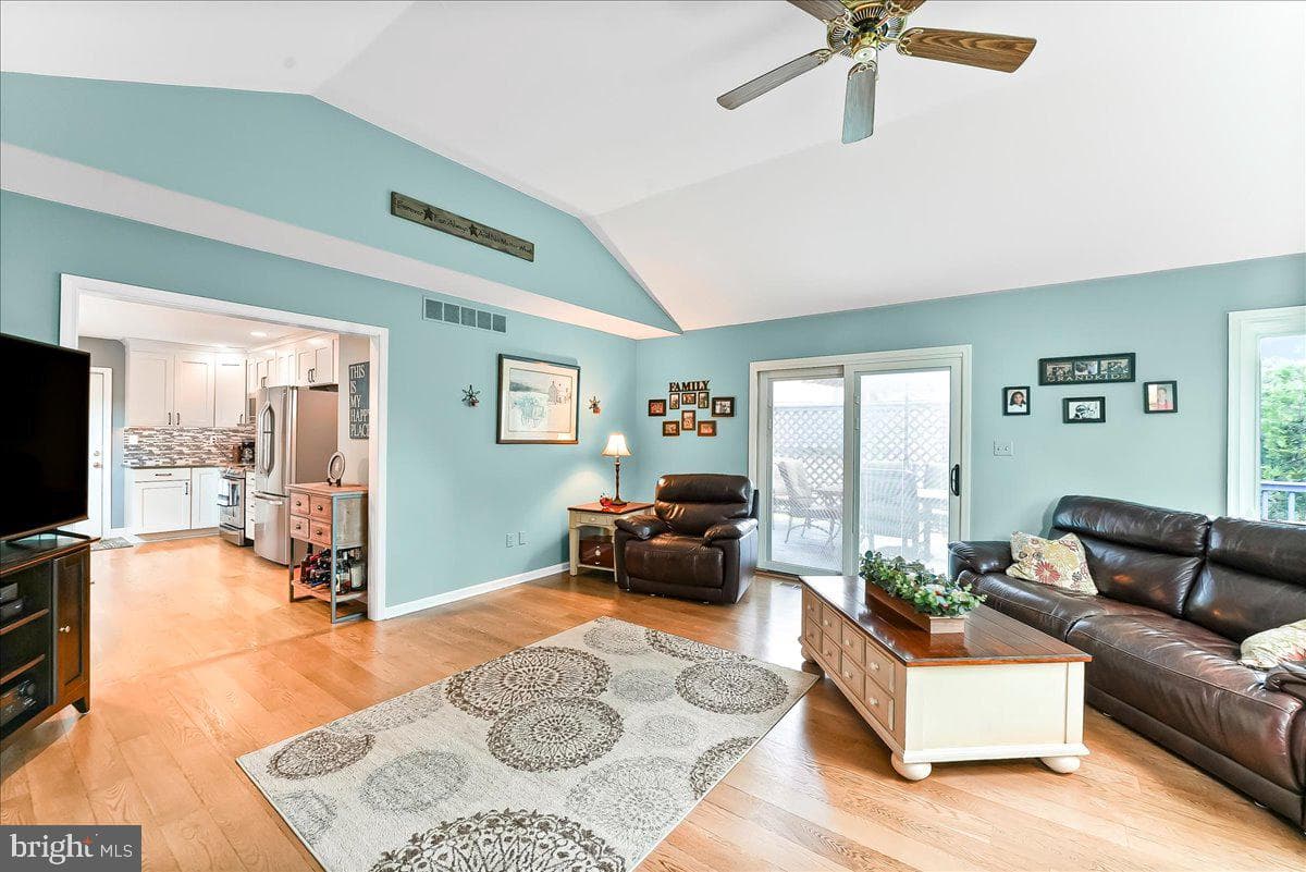 1130 Delaware Lane photo 18