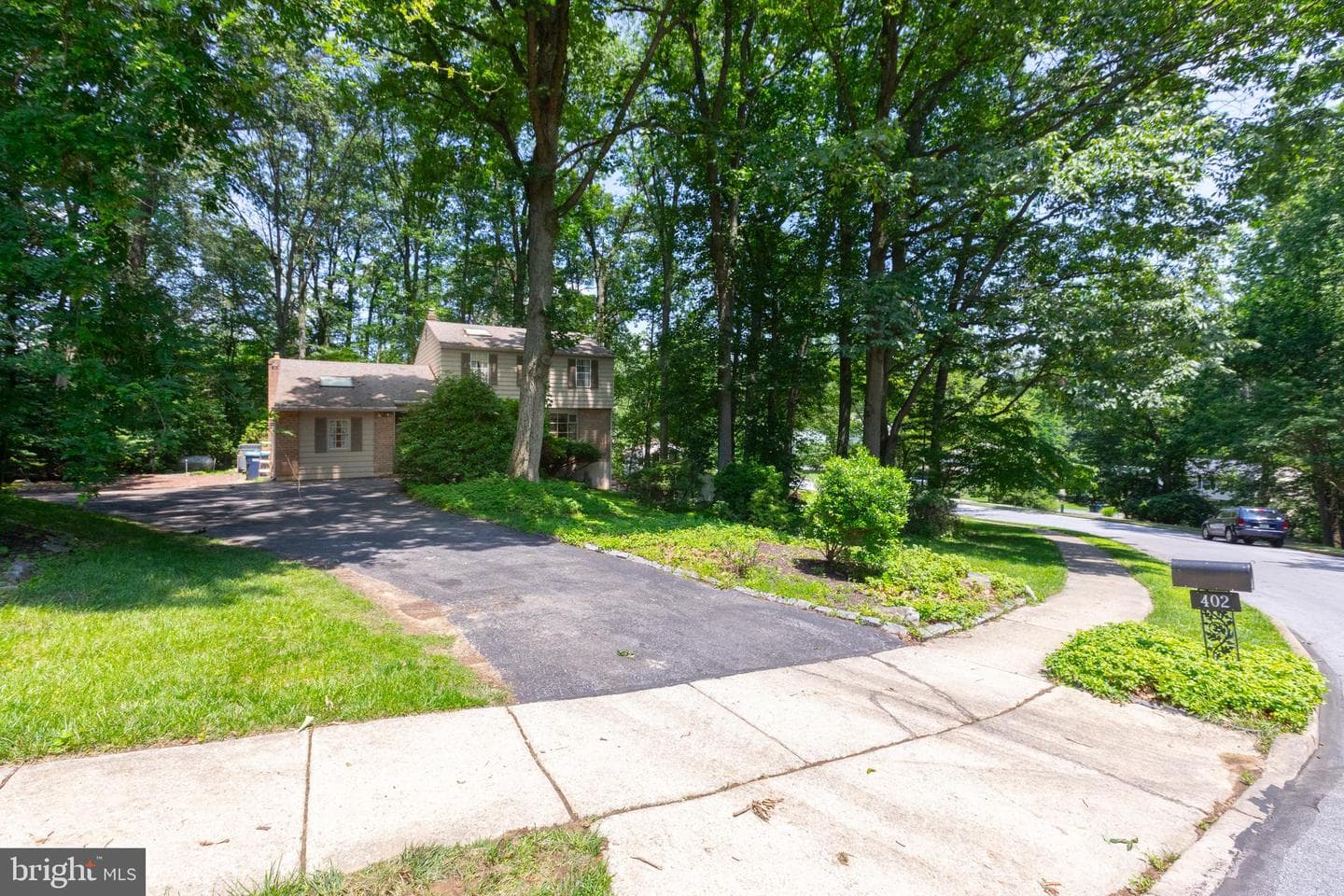 402 Howell Road photo 1