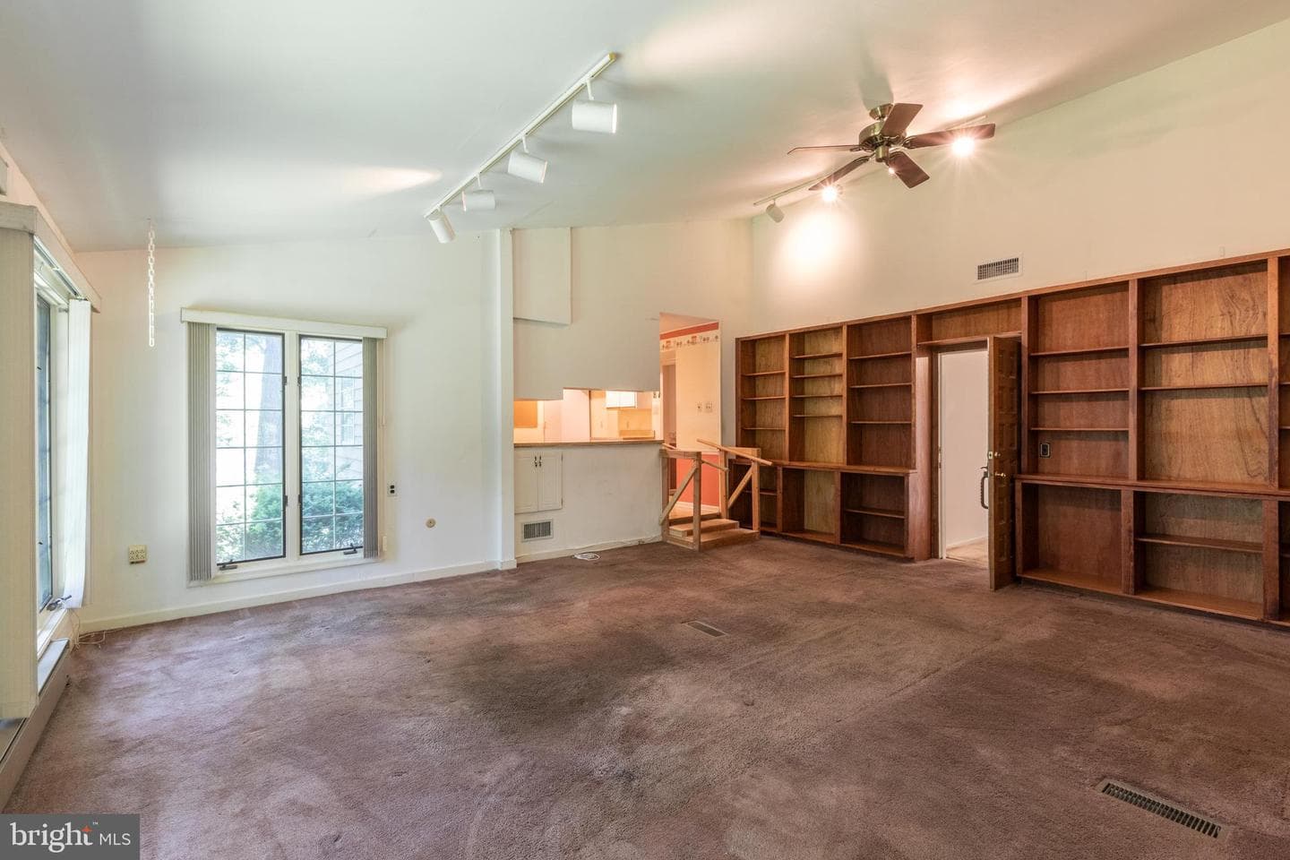 402 Howell Road photo 18