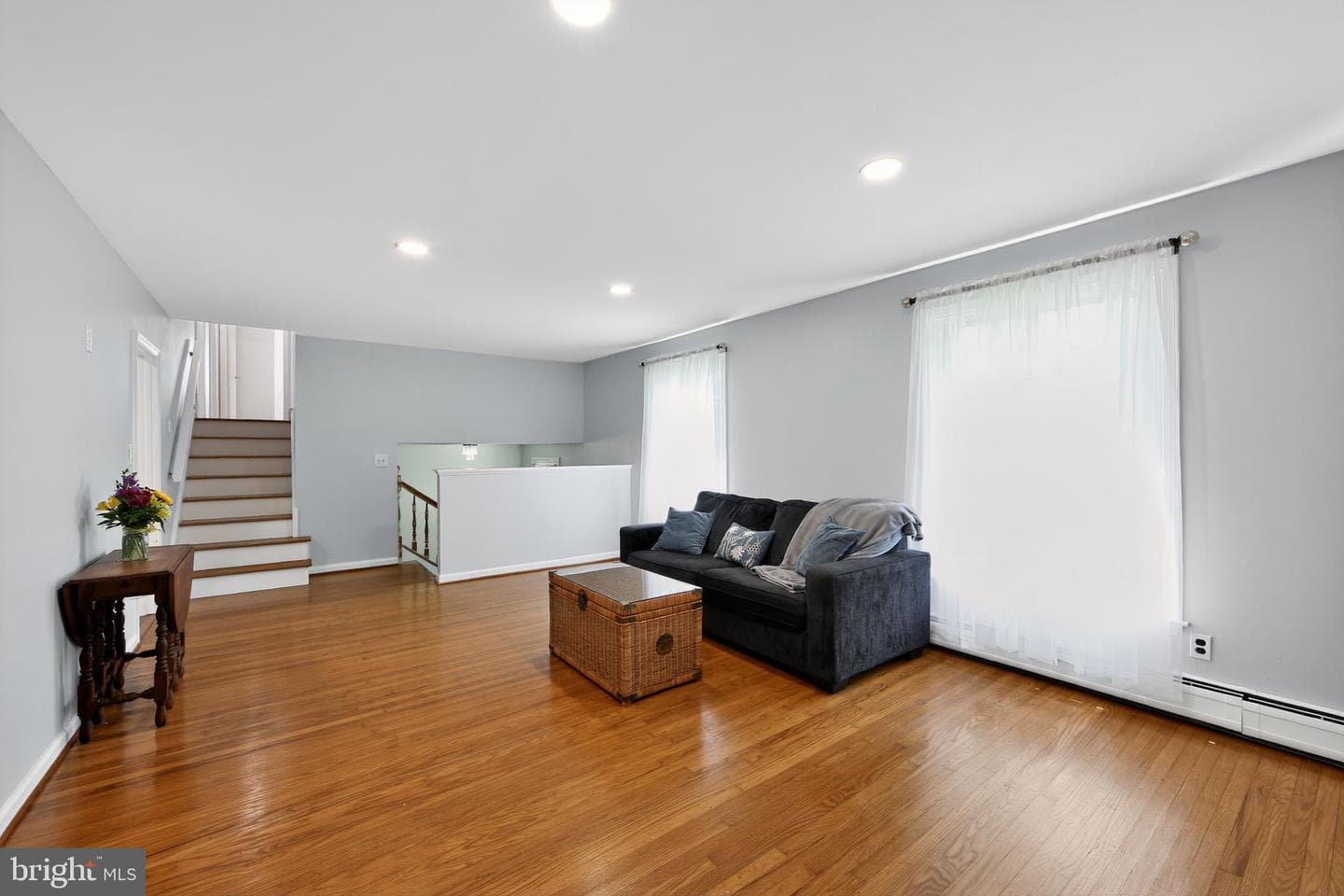 405 Edgewood Drive photo 4