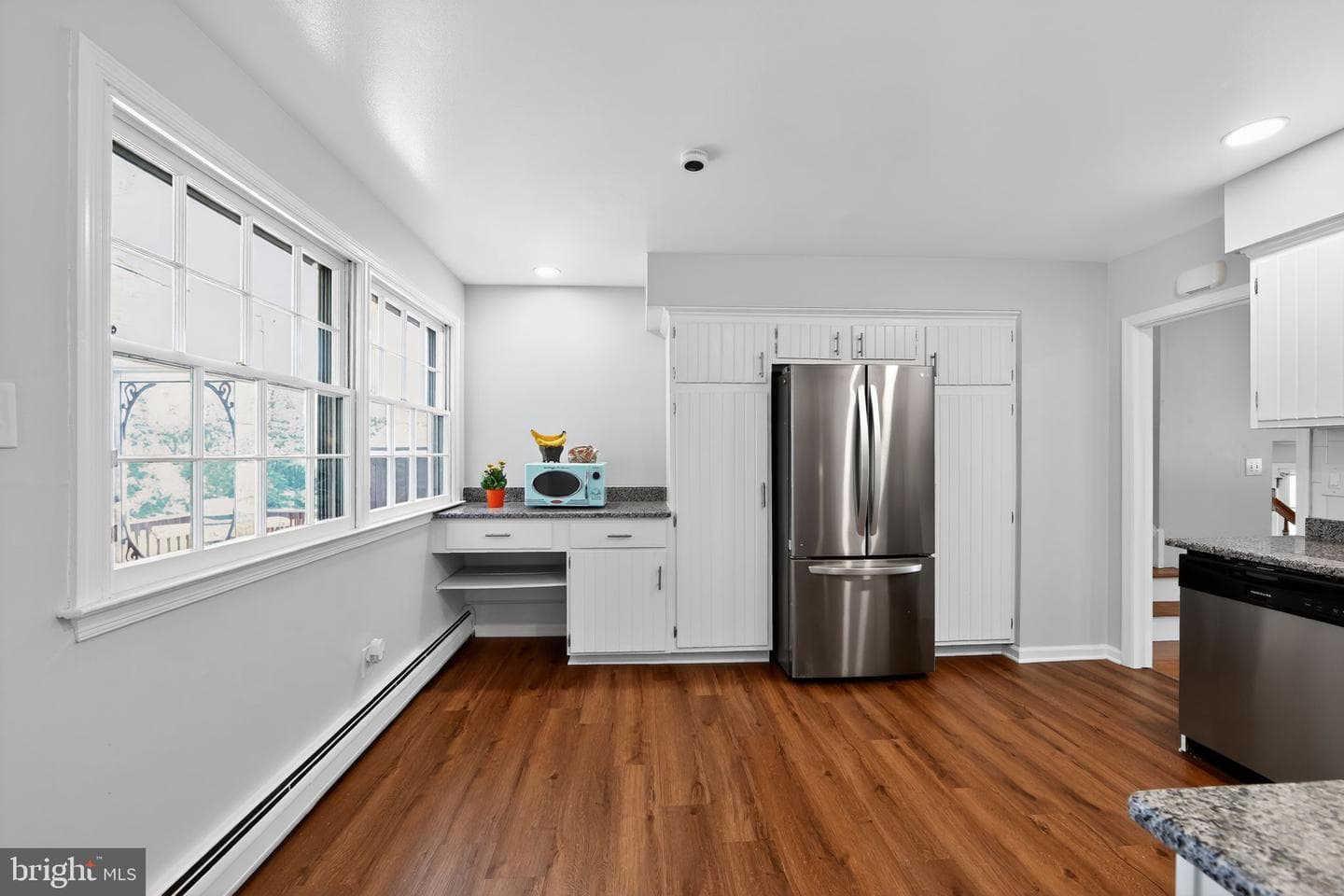 405 Edgewood Drive photo 8