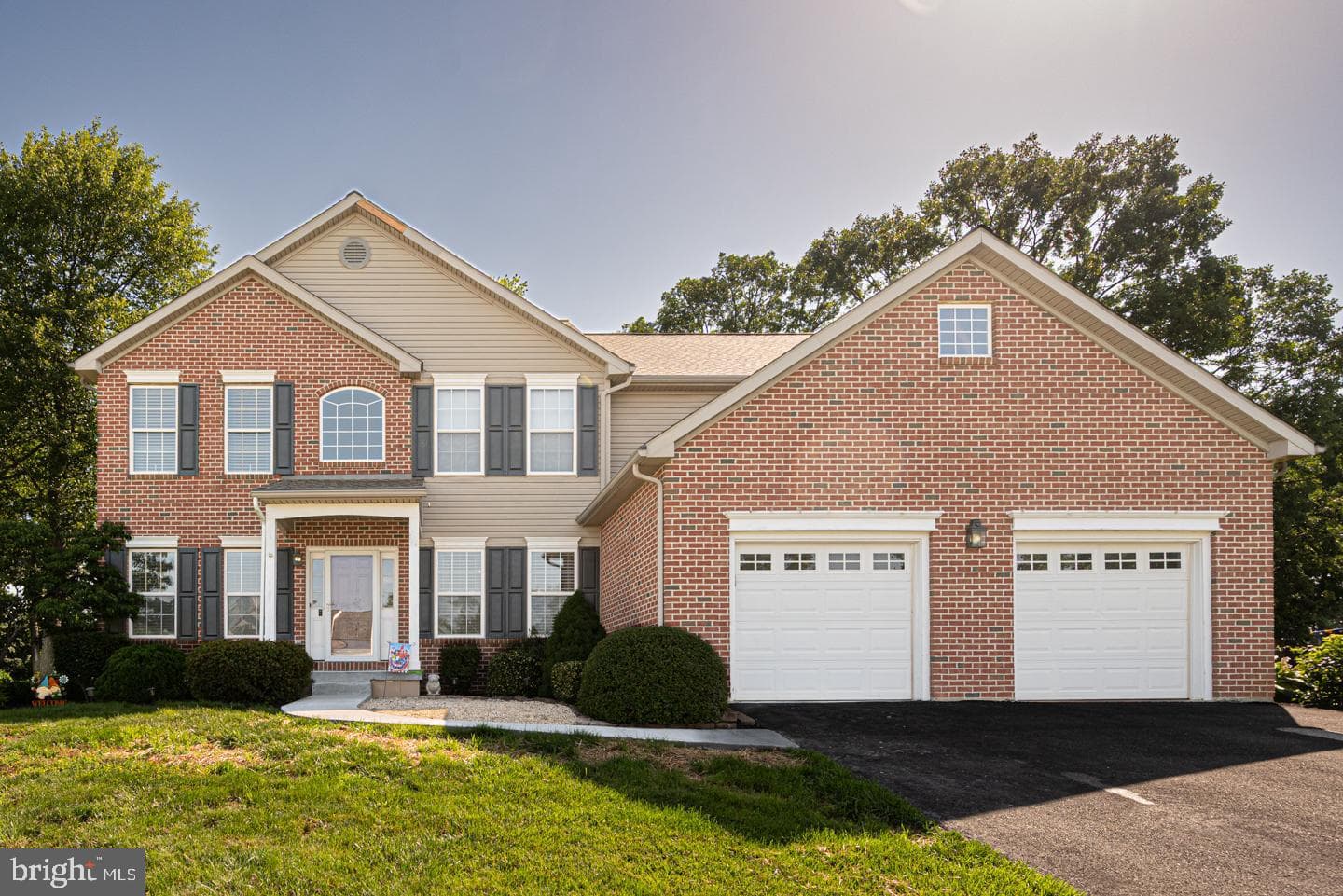 732 Slate Hill Drive photo 1