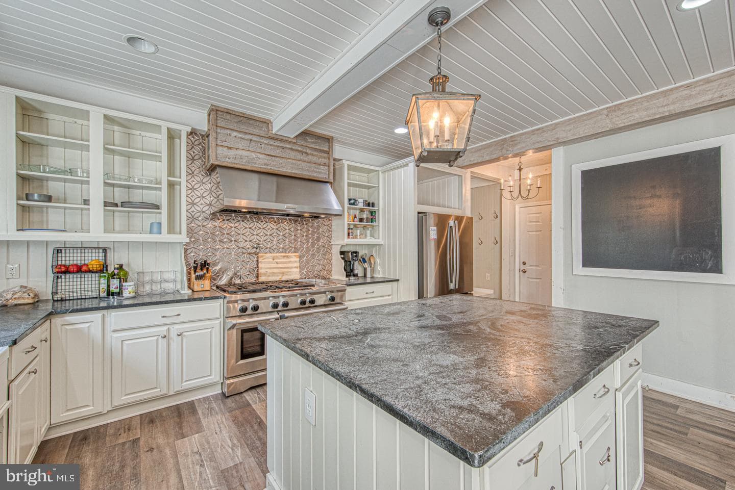732 Slate Hill Drive photo 12