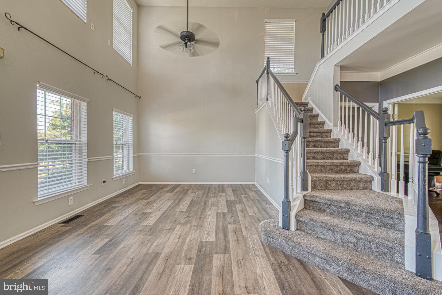 732 Slate Hill Drive photo 4