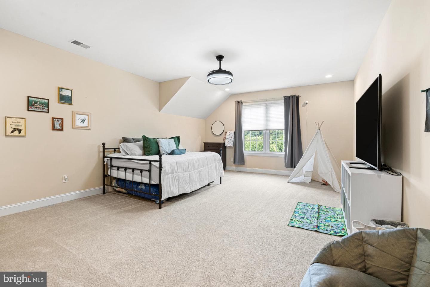 133 Talbot Drive photo 38