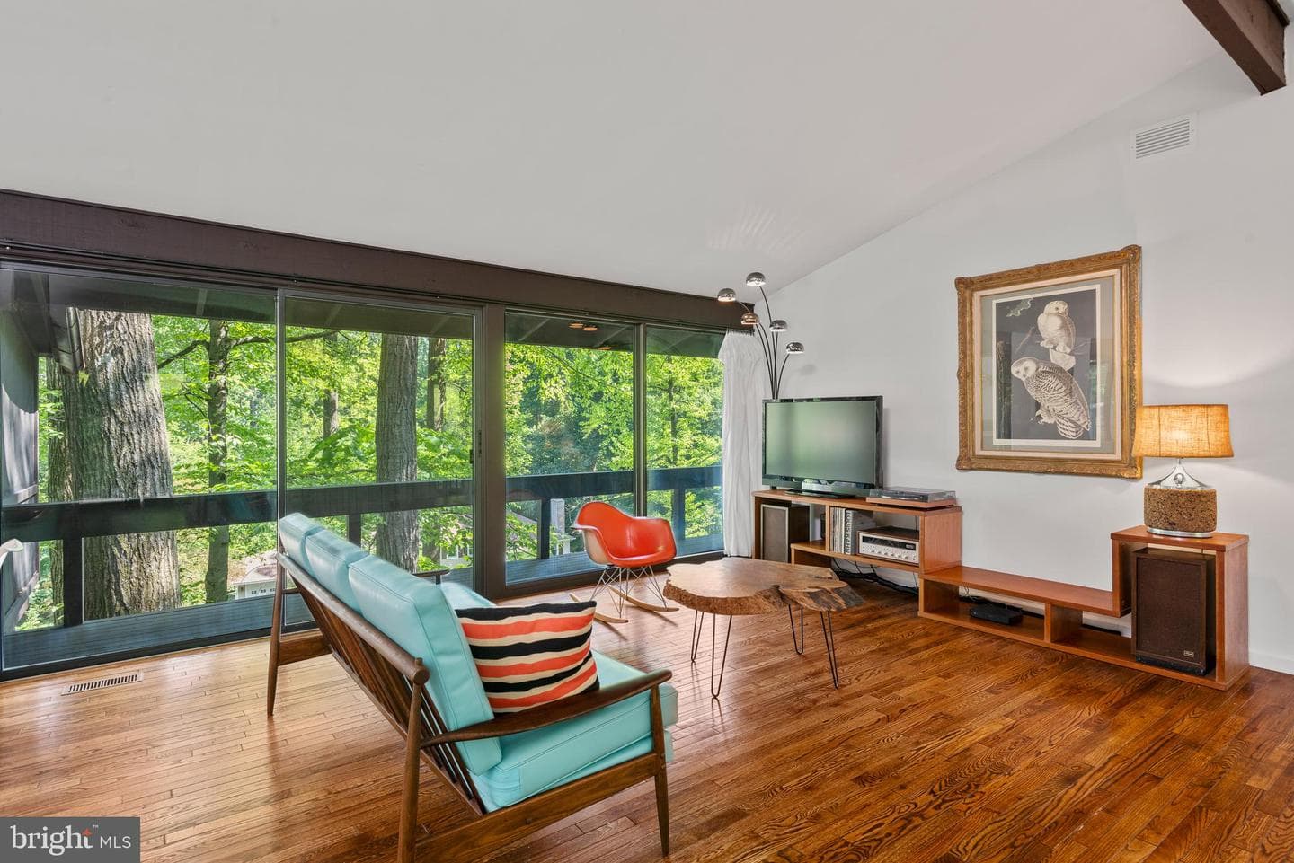 244 Vincent Road photo 3
