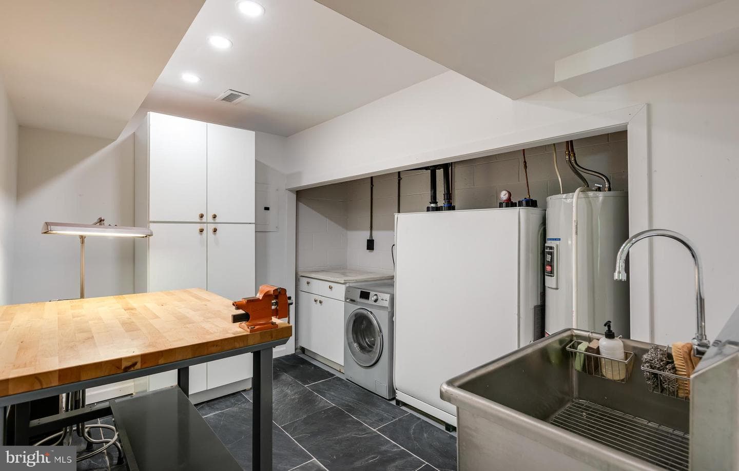 244 Vincent Road photo 43