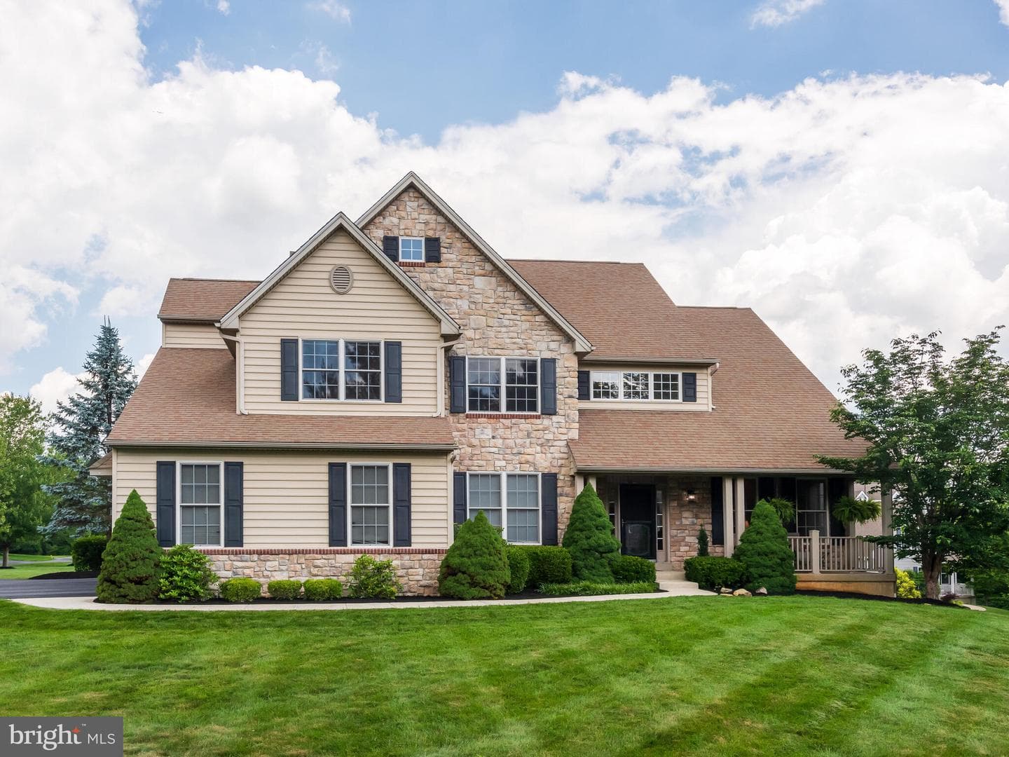 488 Hopewell Road photo 1