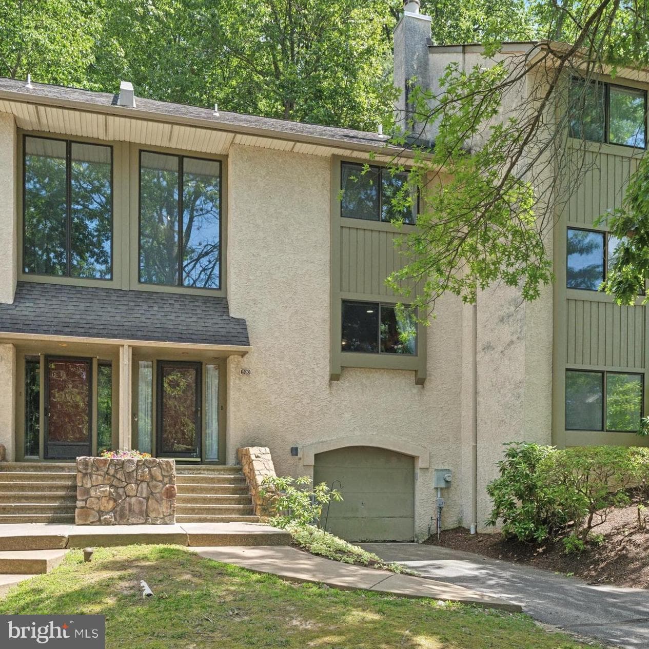 500 Lynetree Drive #1-C photo 2