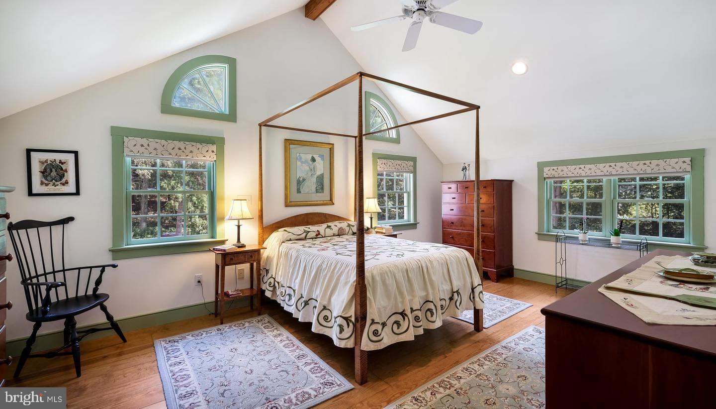 208 Hurley Road photo 16