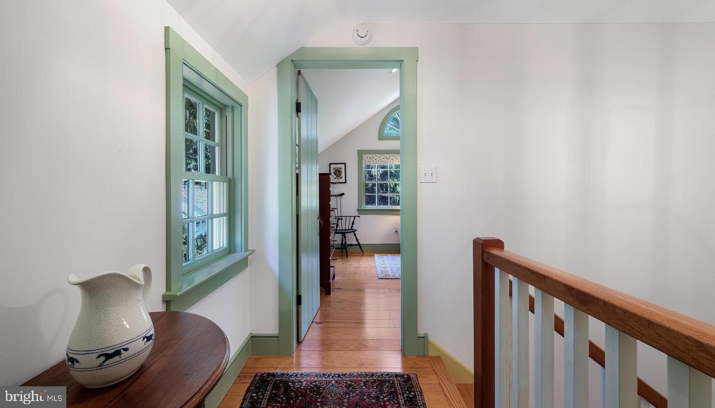 208 Hurley Road photo 19