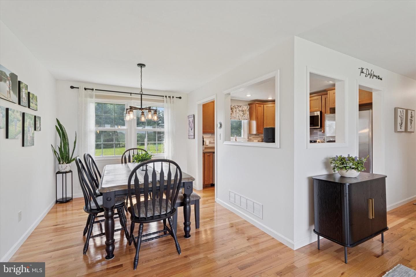 1232 W Bridge Street photo 7