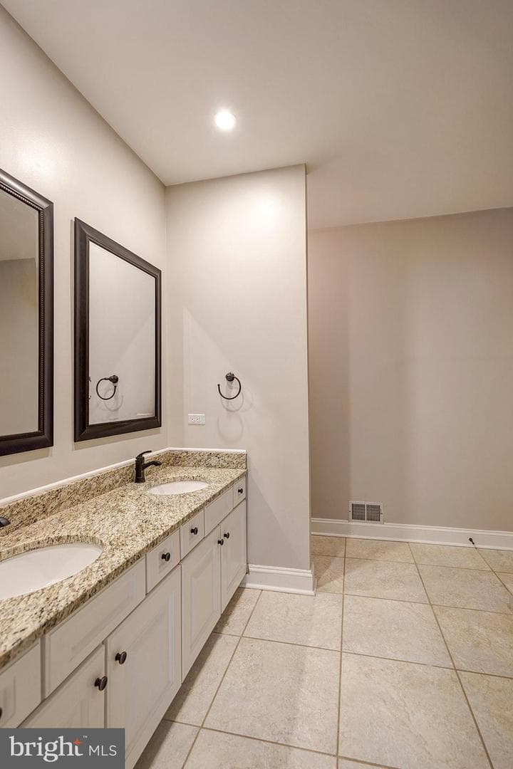 100 Forelock Court photo 26