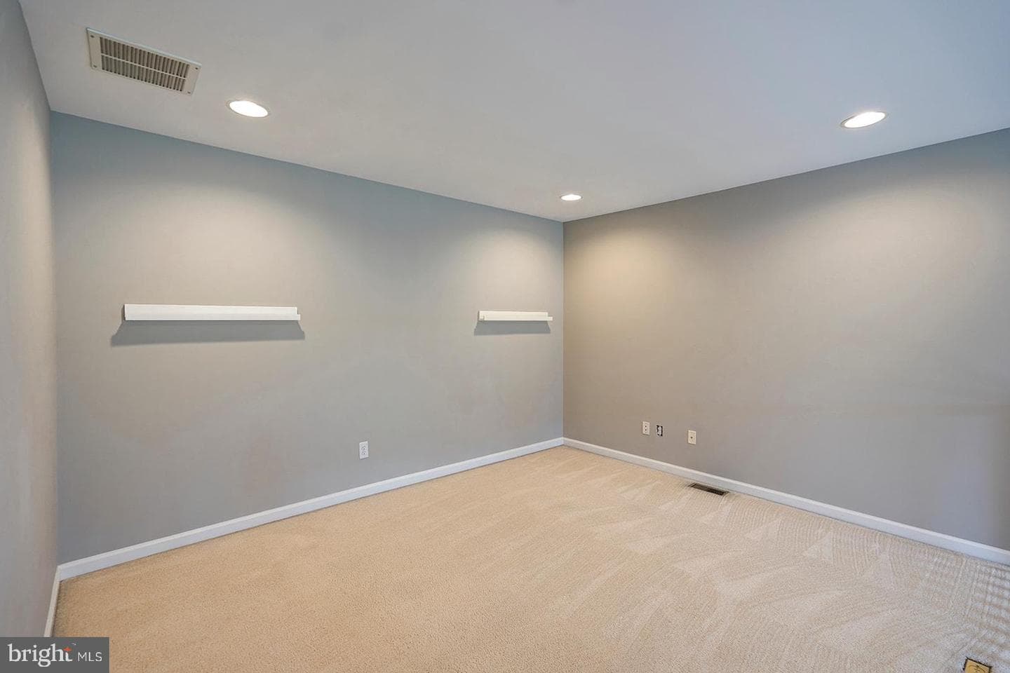 100 Forelock Court photo 32