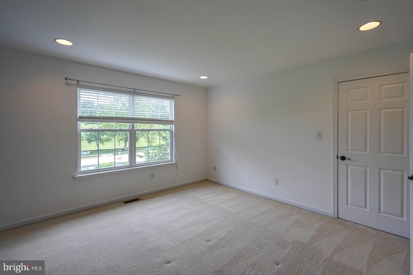 100 Forelock Court photo 35